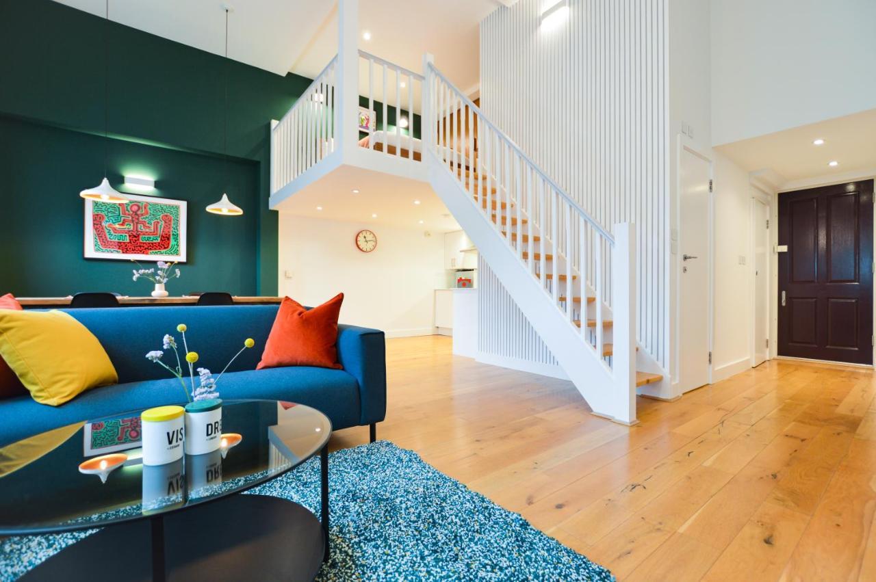 Spacious West Hampstead Apartment With Mezzanine Bedroom By Concept Apartments London Bagian luar foto