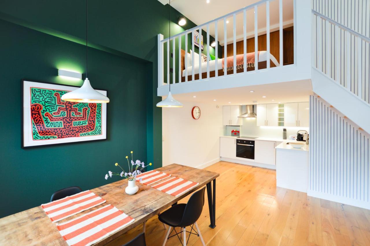 Spacious West Hampstead Apartment With Mezzanine Bedroom By Concept Apartments London Bagian luar foto